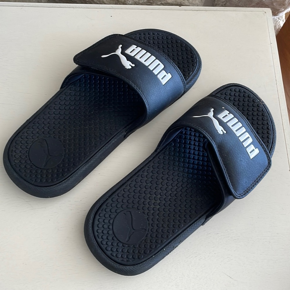 Puma slip on sandals youth